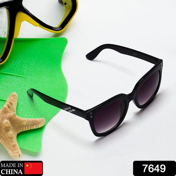 Stylish unisex rectangular sunglasses, close-up