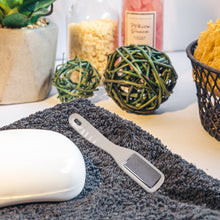 Dead skin callus remover with fine grater.