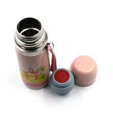 Compact 400 ml sport bottle for beverages.